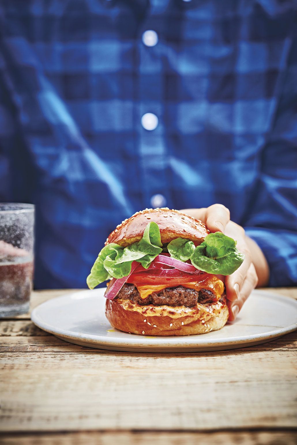 Burger není nezdravé jídlo, pokud ho děláte z kvalitních surovin