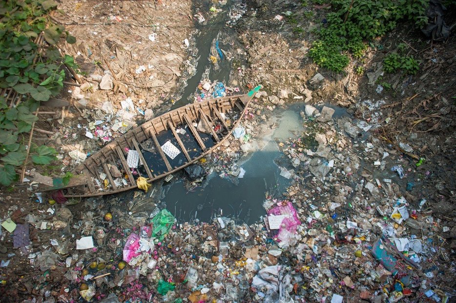 Bangladéššská řeka Buriganga patří k nejšpinavějším tokům na světě