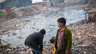 OBRAZEM: Chemická laboratoř místo řeky. Buriganga je jedním z nejznečištěnějších toků světa