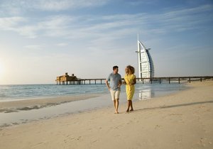 Pláž Black Palace s výhledem na Burj Al Arab