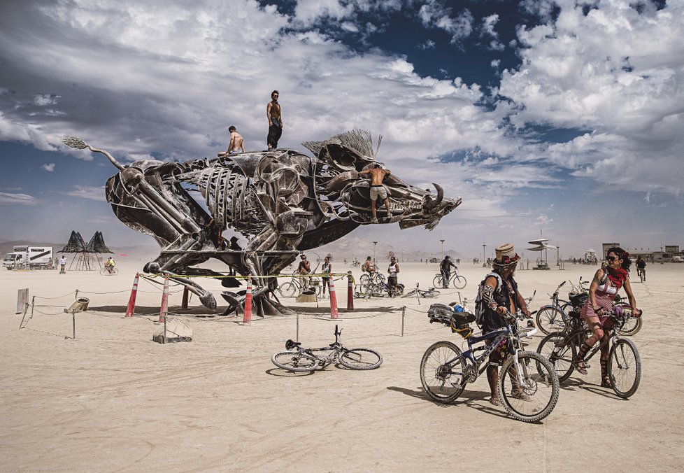 Nápaditosti umělců se meze nekladou. Pro většinu z nich je sen vystavit své dílo právě na Burning Man.