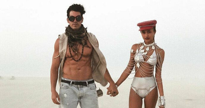 The world’s craziest festival Burning Man: A week of nudity, freedom and unrestrained fun |  For woman