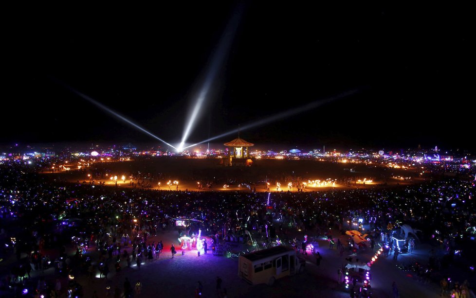 Netradiční festival se koná v nevadské poušti.