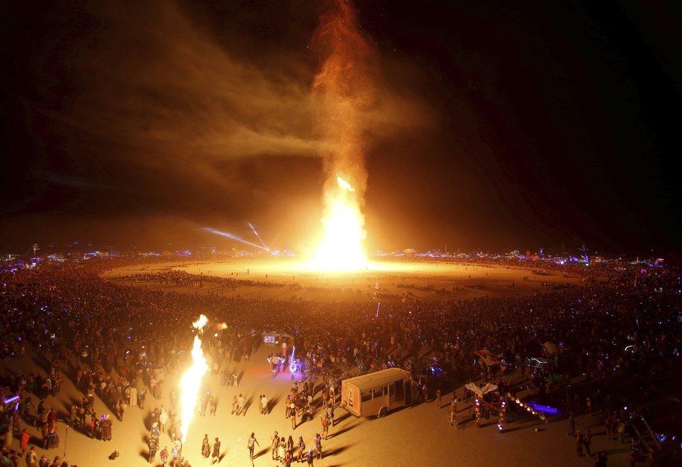 Netradiční festival se koná v nevadské poušti.