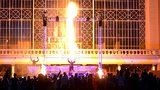 Plameny rozpálily diváky: Festival Za dveřmi odstartoval ohnivou show