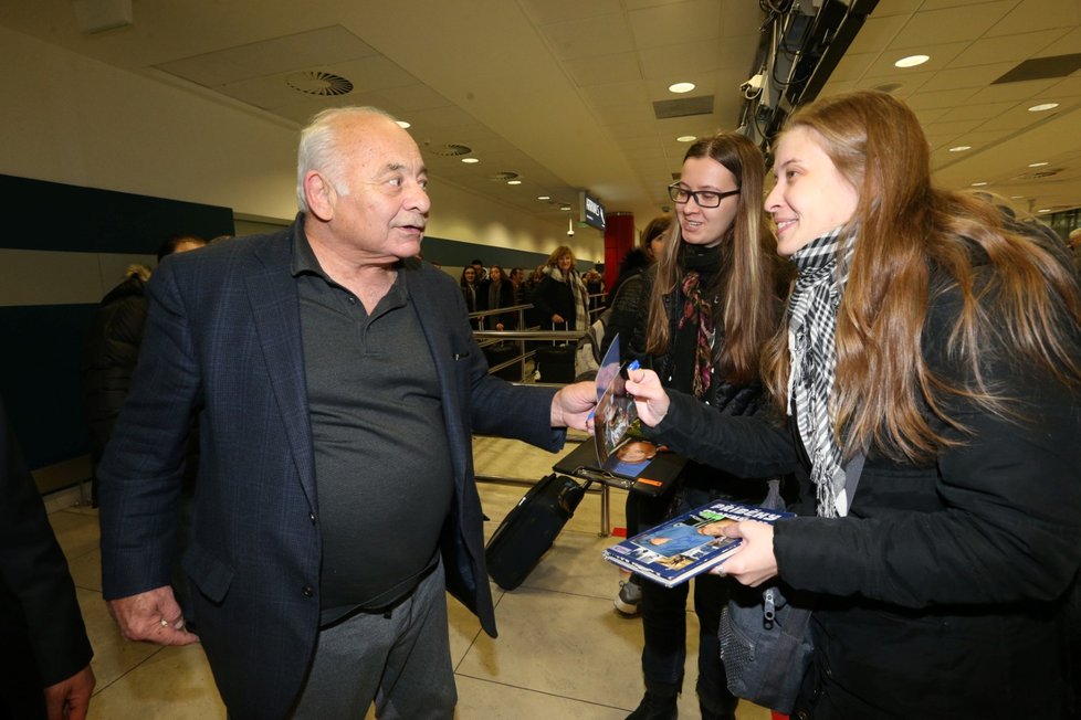 Burt Young se vítal s fanoušky.