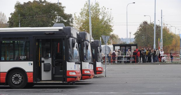 Odboráři například chtěli, aby řidiči autobusů a jiných dopravních prostředků mohli do důchodu dříve