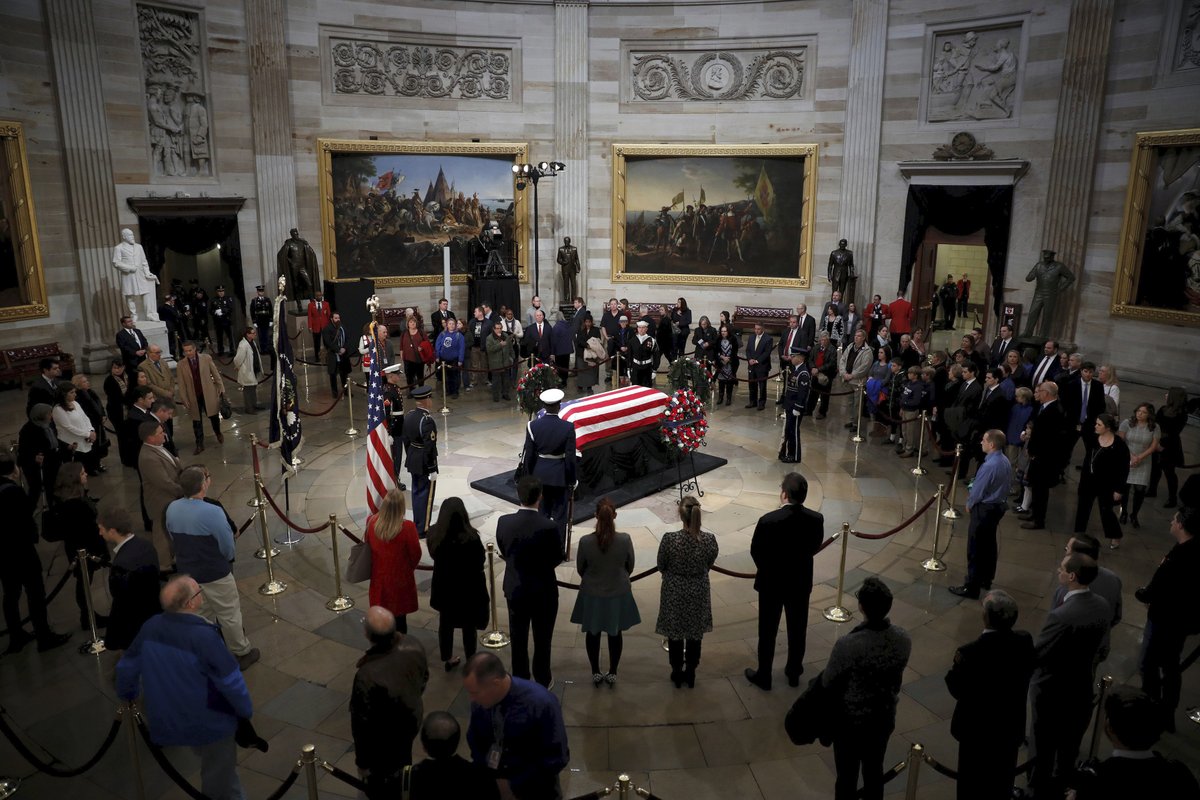 Posledního rozloučení s oblíbeným prezidentem USA se ve Washingtonu zúčastnila i řada světových státníků.