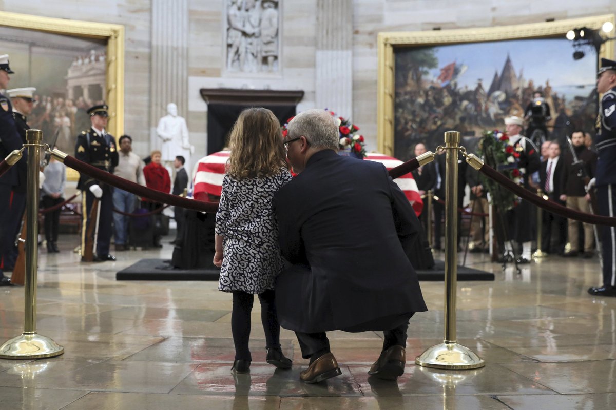 Posledního rozloučení s oblíbeným prezidentem USA se ve Washingtonu zúčastnila i řada světových státníků.