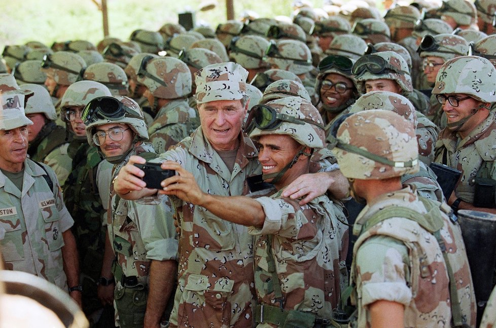V USA začíná série pietních aktů k uctění exprezidenta Bushe