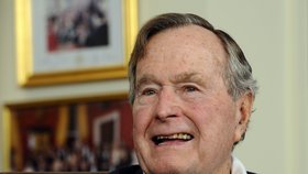 Bývalý americký prezident George Bush se doma vážně poranil