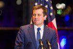 Pete Buttigieg oznámil, že odstupuje ze souboje o demokratickou nominaci na šéfa Bílého domu. Buttigieg to sdělil svým příznivcům ve městě South Bend v Indianě, kde dříve zastával funkci starosty