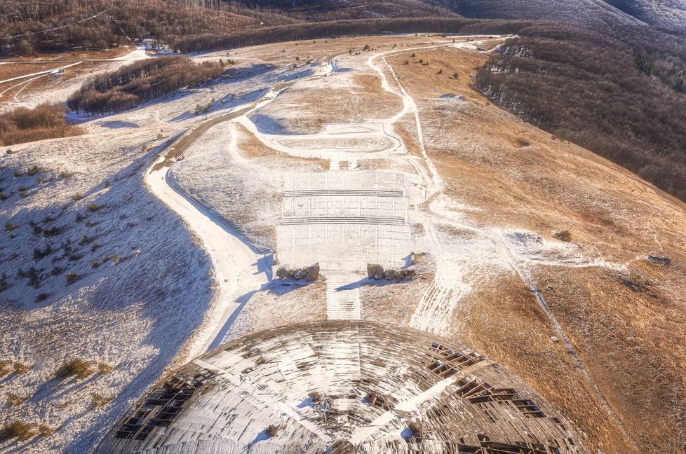 Socialistický monument Buzludža v Bulharsku