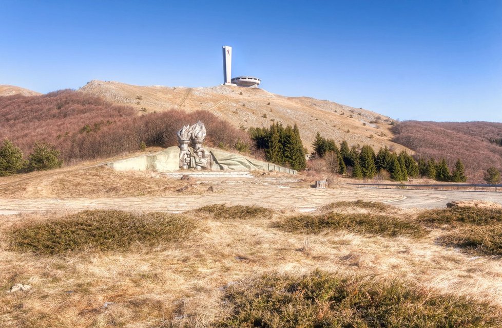 Socialistický monument Buzludža v Bulharsku