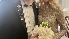 Buzz Aldrin a Anka Faurová se vzali v Los Angeles.