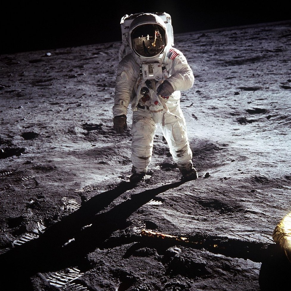 Buzz Aldrin na povrchu Měsíce v roce 1969. Povede se konečně přistát i Evropanům?