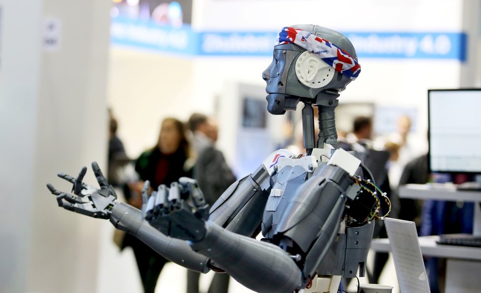 Ze starších ročníků: Divácky nejzajímavějšími exponáty budou ty, které představí nejmodernější roboty.