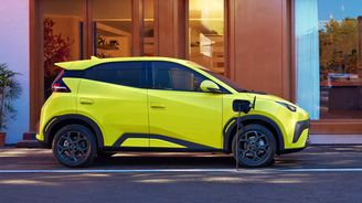 Velký podvod s dotacemi na elektromobily: Rozdělily se miliardy a ještě není konec Velký podvod s dotacemi na elektromobily: Rozdělily se miliardy a ještě není konec