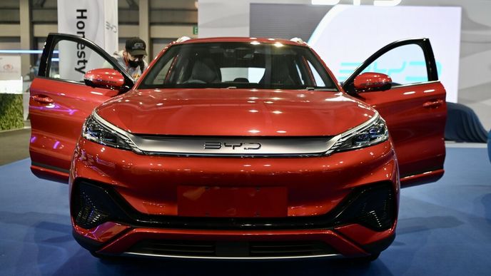 Čínský výrobce elektromobilů BYD míří na evropský trh.