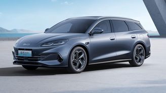 Kombíky nejsou mrtvé. Jeden hybridní k nám přiveze i BYD Kombíky nejsou mrtvé. Jeden hybridní k nám přiveze i BYD