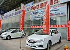 Prodej aut v Číně v dubnu poprvé po téměř dvou letech vzrostl
