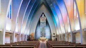 Fotograf zachytil krásu moderních kostelů