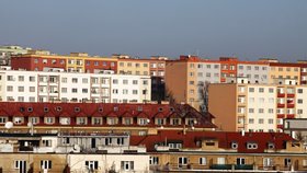 Sháníte byt nebo dům? Pospěšte si. Od podzimu platí daň kupující, rozhodl Senát