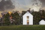 Ekologická farma s posuvnými okenicemi získala ocenění  v architektonické soutěži AIA Awards 2017