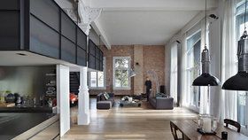 Průmyslový loft, kde se snoubí moderní materiály s historií