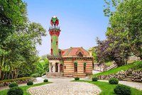 To musíte vidět! Nádherné fotky vily El Capricho od Antoniho Gaudího