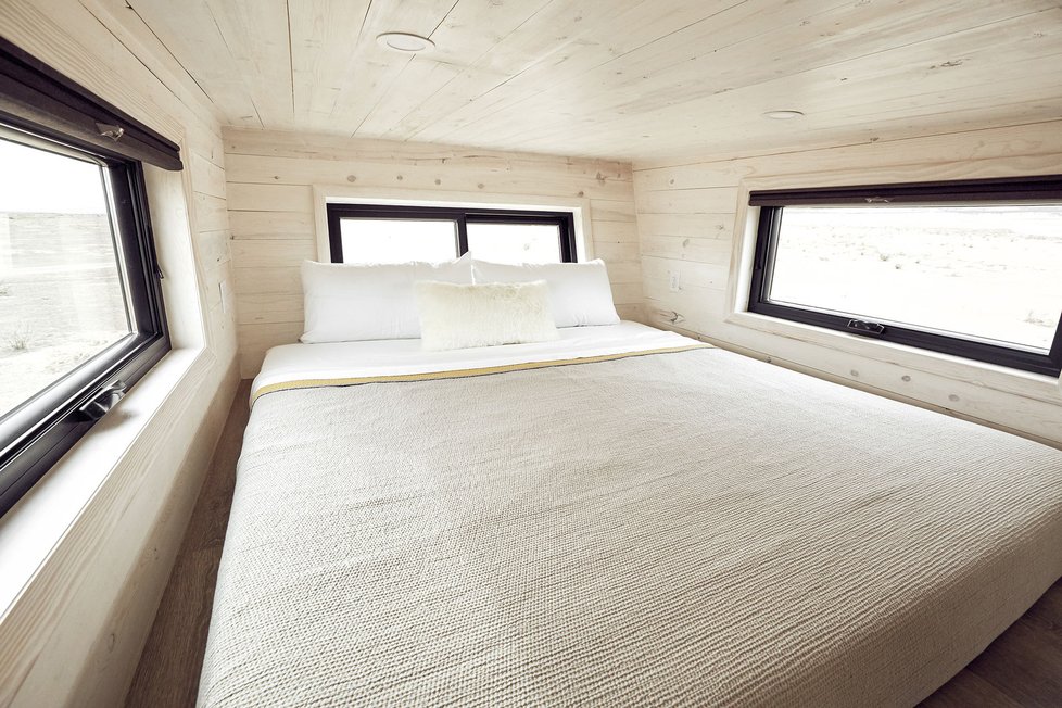 Designový karavan nabízí pohodlné bydlení pro 4 až 6 osob