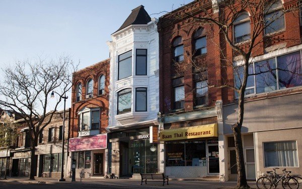 Historická budova v centru Toronta se proměnila v příjemné bydlení pro rodinu