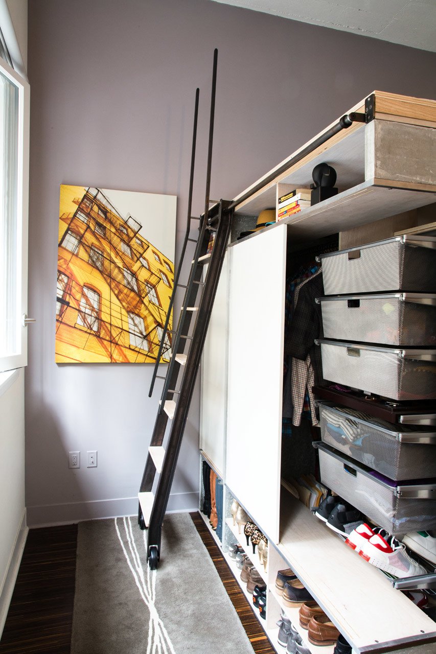 Multifunkční modul lze využívat jako ložnici, šatnu, pracovnu, jídelnu a mediální místnost
