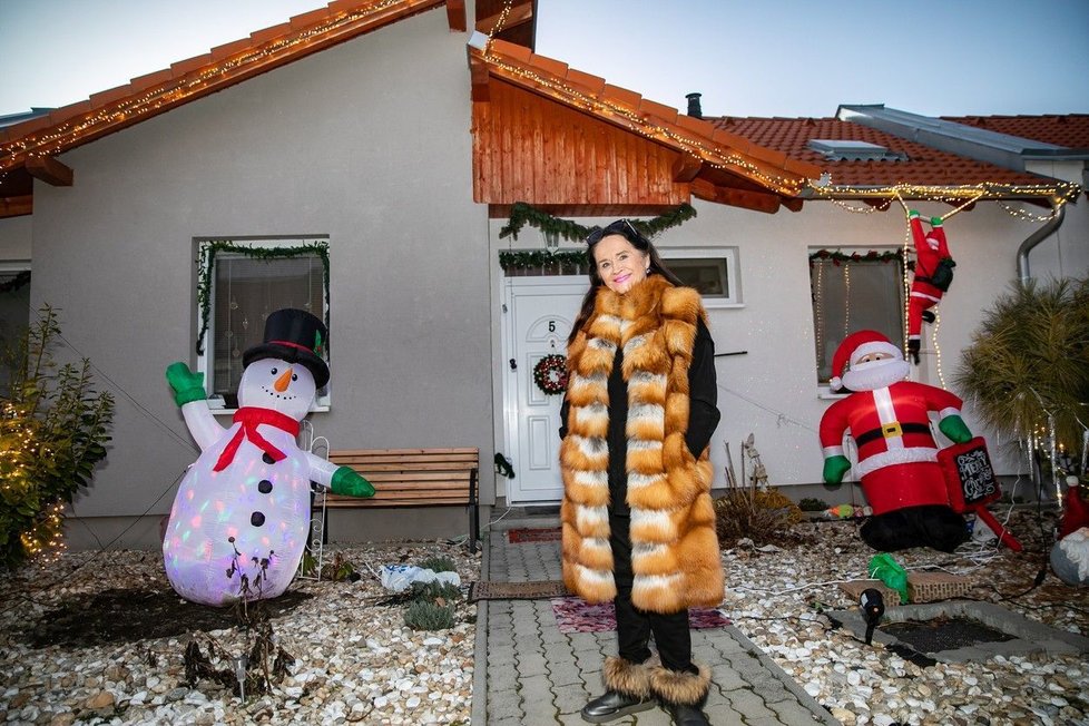 Hanka Gregorová v domku v Rajce