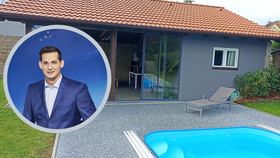 Luxusní dům moderátora Martina Čermáka. Vypiplaná zahrada, bazén i ohromná koupelna