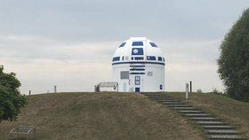 Německý profesor proměnil observatoř v robota ze Star Wars