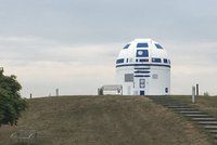 Z observatoře je R2-D2! Přemaloval ji německý profesor se slabostí pro Star Wars