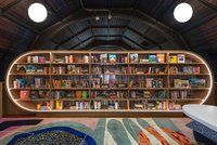 Nevyužitý prostor zaplnila kreativní knihovna pro děti bez domova