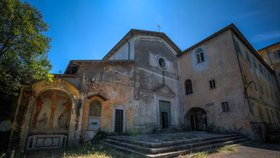 Mizející krása! Opuštěný klášter v Itálii okouzluje i jako ruina