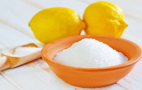Kyselina citronová v domácnosti: Přírodní, účinný a levný úklid bez chemie
