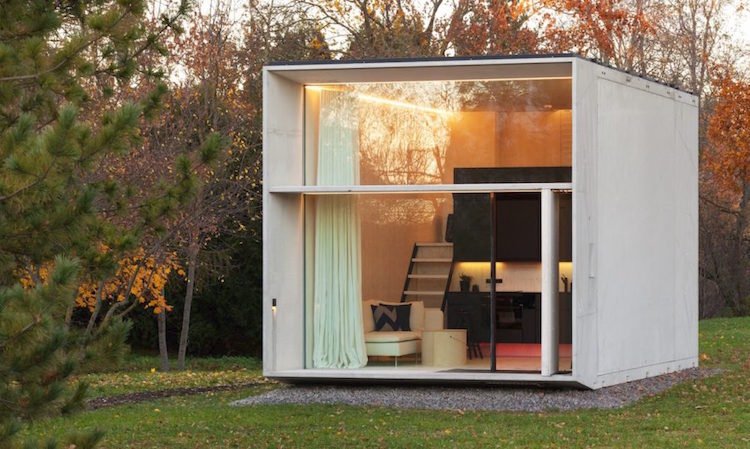 Mobilní domek s dispozicí loftu nabízí komfort pro moderní nomády.
