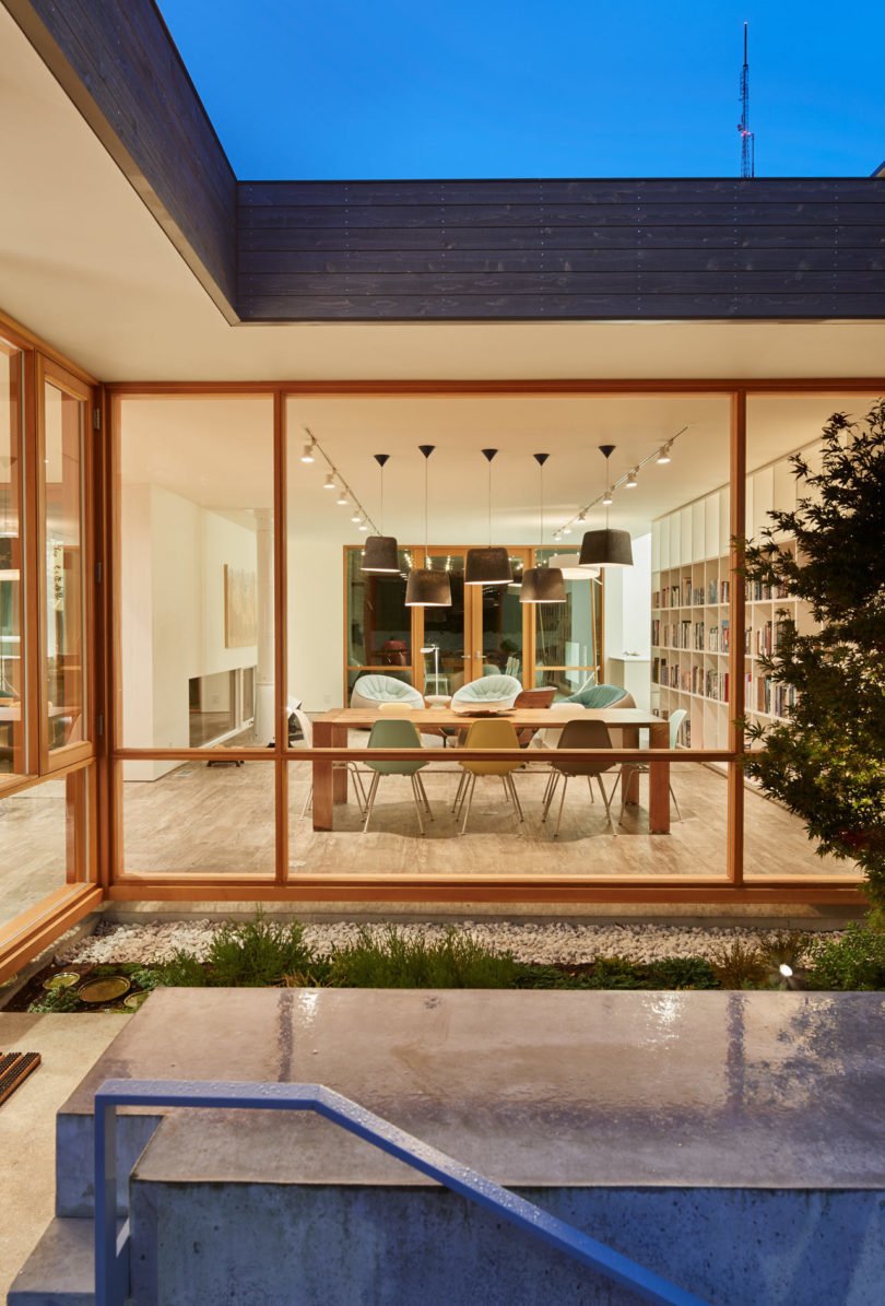Moderní dům nabízí obyvatelům maximální komfort a soukromí