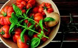 Vyzkoušejte vychytávky, kterými prodloužíte život bylinkám i zelenině