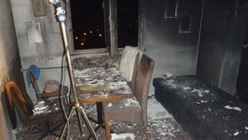 V troskách bytu uhořela stařenka (†80)
