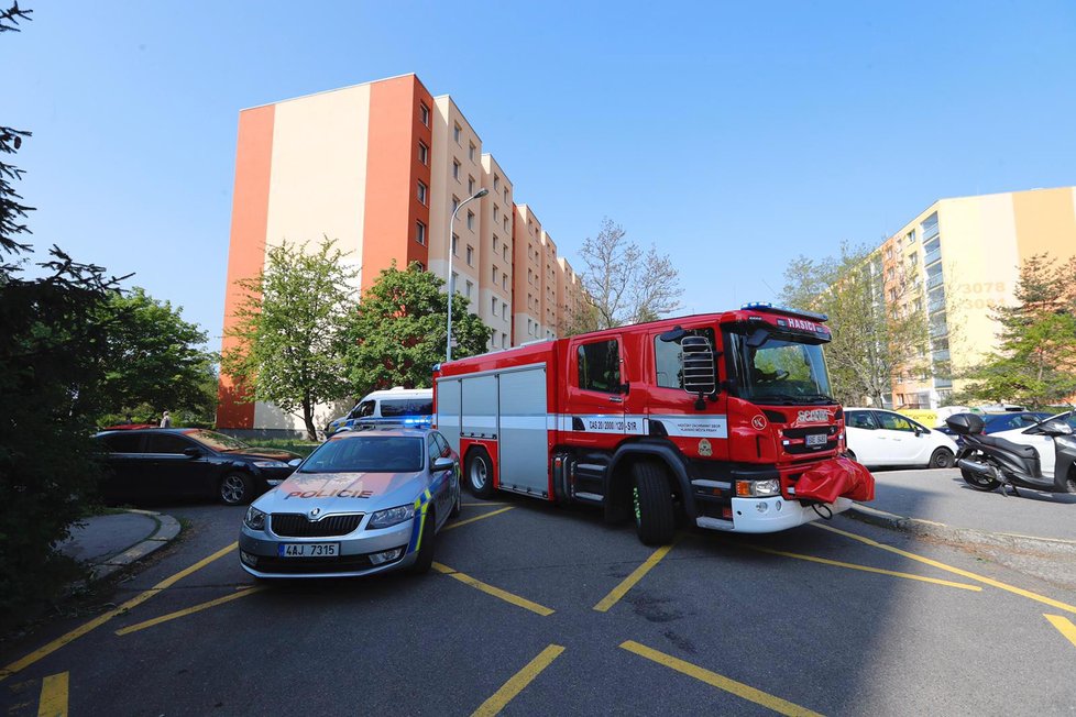 V bytě na jihu Prahy byla po požáru nalezena mrtvá žena, vyšetřování vedla mordparta.