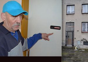 Z klidného paneláčku v Radimi se stal dům hrůzy. Zdeněk Vala ukazuje na byt problémového nájemníka, který ničí klid všem ostatním.