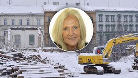 Bourací práce na vojenských skladech z dob Rakouska-Uherska mezi ulicemi Veveří a Kounicova v Brně. Za tři roky se tu začne stavět polyfunkční objekt podle návrhu architektky Evy Jiřičné.