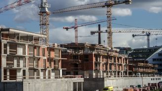 Pomalé povolovací procesy stále zvyšují ceny. Rychlejší města získávají náskok Pomalé povolovací procesy stále zvyšují ceny. Rychlejší města získávají náskok