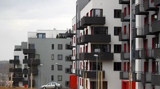 Růst cen bytů v Česku zpomalil, přesto patří v Evropě k největším