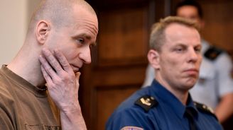 Soud zmírnil trest vrahovi kmotra ČSSD Housky na 13 let vězení